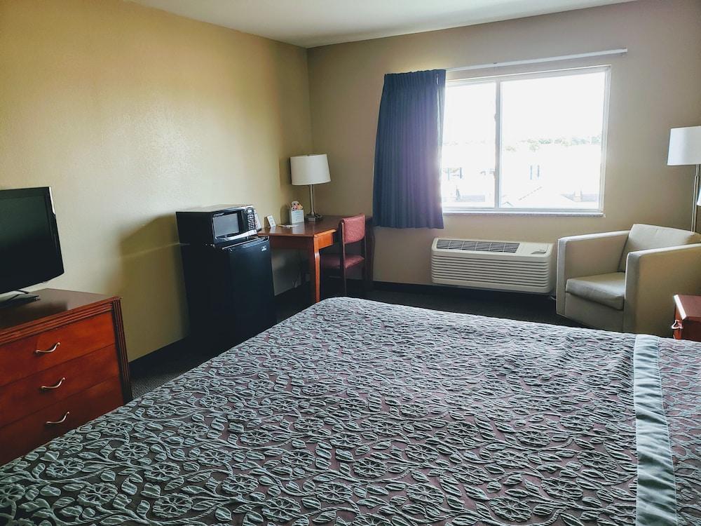 Days Inn & Suites By Wyndham Of Morris Exterior photo
